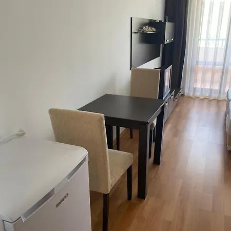 Студио Чолаков Appartement *